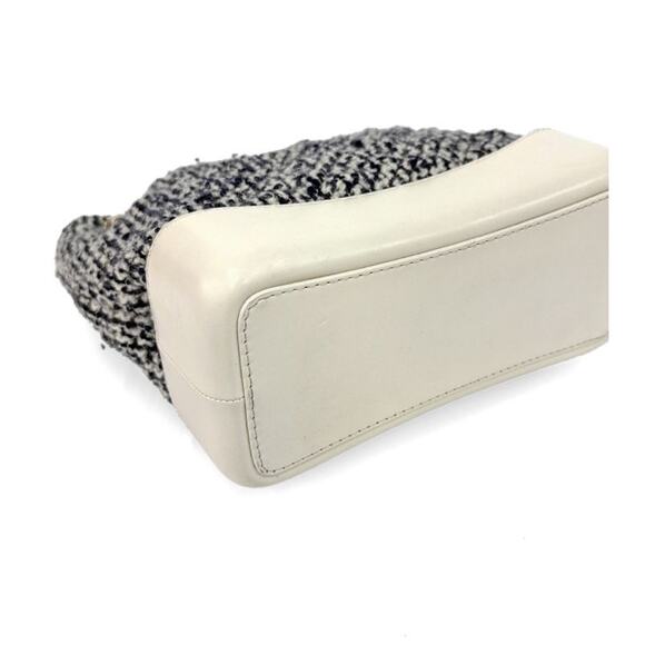 CHANEL White Tweed Gabrielle Backpack in Tweed C-A23244 - Picture 10 of 10